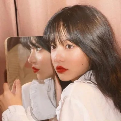 春草 海报