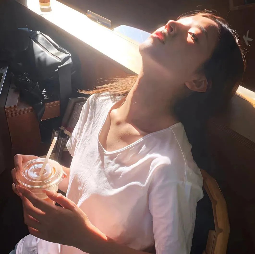 瓦尼塔斯的笔记 海报
